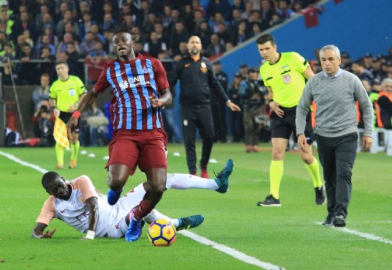 Trabzon'da 3 gol 3 kırmızı