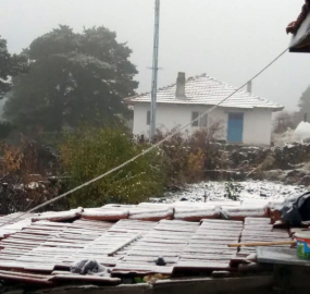 Ankara'ya mevsimin ilk karı yağdı