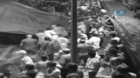 15 Temmuz'da millet tanklara böyle kafa tutmuş