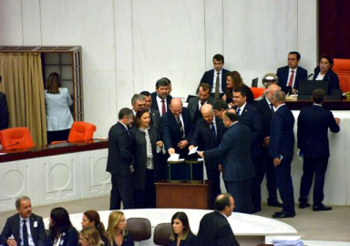 Meclis Başkanı kim oldu? İşte TBMM oylama sonuçları