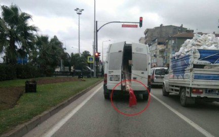 Türk bayrağına saygısızlığa suç duyurusu