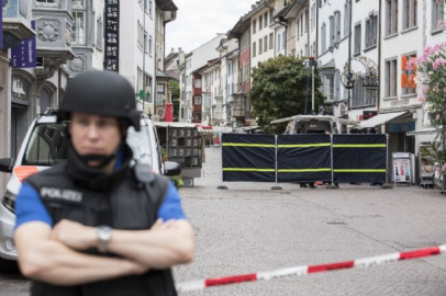 Londra'da bombalı araç paniği