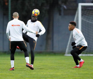 Galatasaray'ın derbi mesaisi sürdü