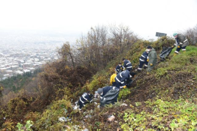 Uludağ'ın eteklerinden 250 kilo çöp toplandı
