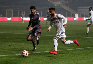 İlk yarıda Beşiktaş'ın üstünlüğü var