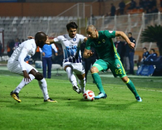 İlk yarı Fenerbahçe'nin üstünlüğüyle bitti