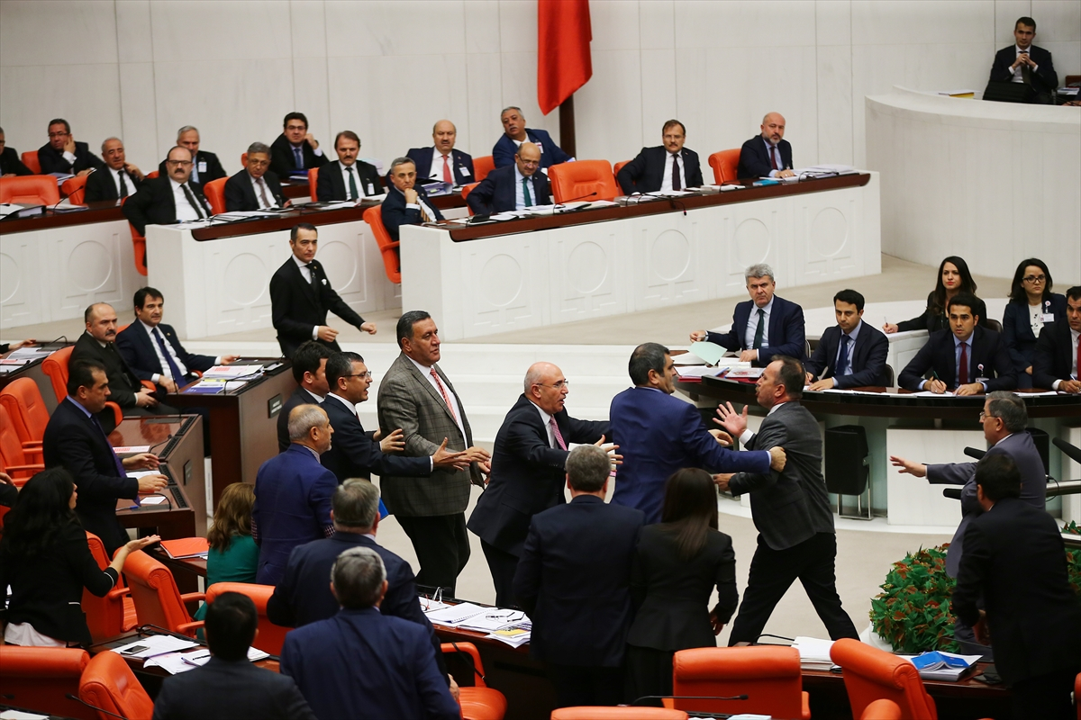 meclis_8826