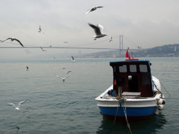 Kışa hazırlanan Boğaz'dan eşsiz manzaralar