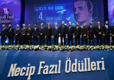 Cumhurbaşkanı Erdoğan: Kudüs giderse Medine'yi koruyamayız