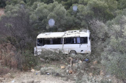 İşçileri taşıyan servis şarampole devrildi: 9 yaralı