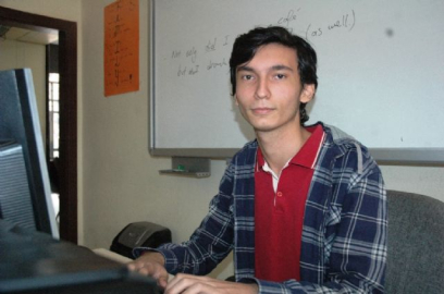 16 yaşındaki liseli Siri'nin açığını buldu