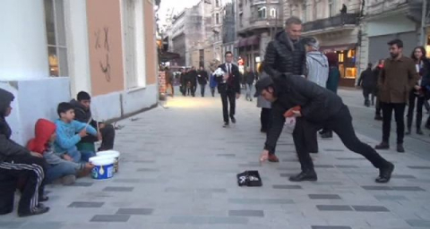 Yoğurt kabından müzik