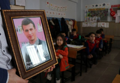 Şehit öğretmenin babasından duygulandıran mektup