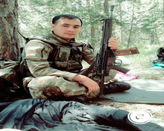 Bir oğullarını askere gönderdiler, diğerinin şehadet haberini aldılar