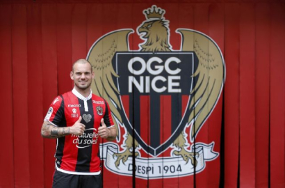 Sneijder, Al-Gharaffa'ya transfer oldu