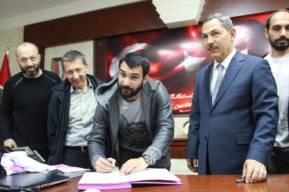 Engin Baytar, amatör lig takımına imzayı attı