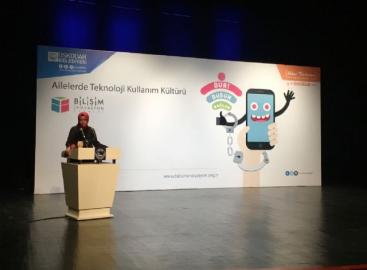 Bakan Kaya'dan ailelere internet uyarısı