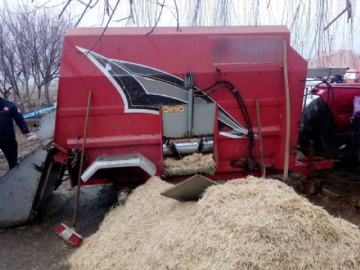 Yem sarma makinesine kapılan şahıs hayatını kaybetti