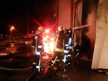 Yangına 18 araç, 40 personel müdahale etti