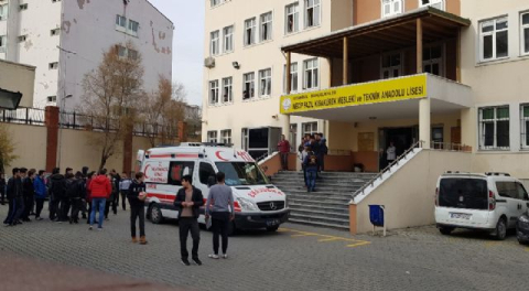 Öğrenci kavgasında 1 yaralı