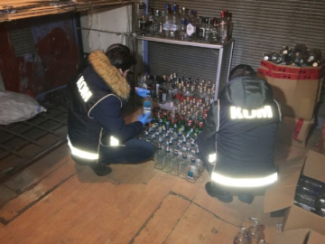 İstanbul'da binlerce şişe sahte içki ele geçirildi