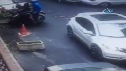 Bu kez motosikleti değil kaskı çaldılar