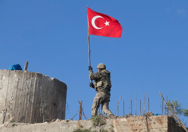 Stratejik Burseya Dağı ele geçirildi