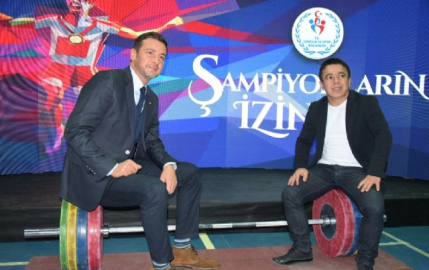 'Halil Mutlu olduysam ülkem sayesinde'