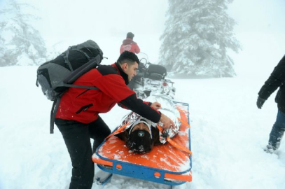 Uludağ'da yoğun sis altında nefes kesen kurtarma tatbikatı