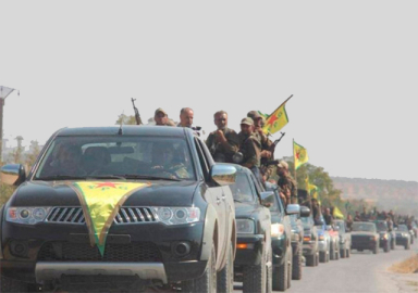 PYD konvoyu Afrin'e doğru ilerliyor