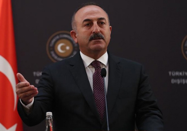Çavuşoğlu: YPG'ye ses çıkarmıyorsunuz çünkü...