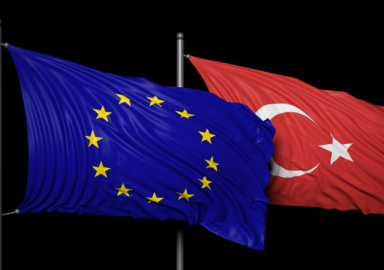 AB'den Türkiye'ye skandal vize serbesti şartı