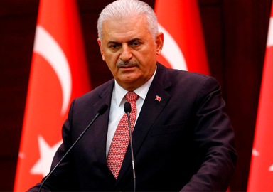Başbakan Yıldırım: Afrin hilal gibi çepeçevre emniyete alındı