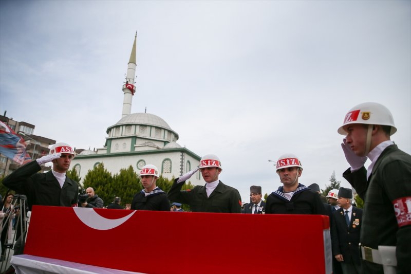 b673e45d-1c22-405a-aa3d-3f97a202d7a5