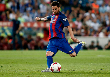 Messi rekora doymuyor