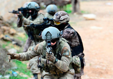 TSK ve ÖSO Şeran belde merkezini YPG/PKK'dan kurtardı