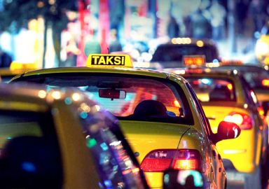 Taksici-UBER kavgası gittikçe büyüyor! Plaka ağaları şarkıcı oyuncu doktor kim?