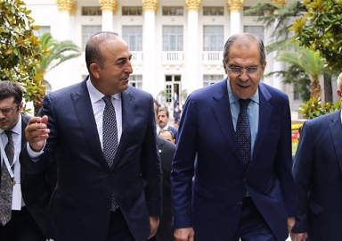 Lavrov ve Çavuşoğlu, Türkiye’ye S-400 anlaşmasını konuşacak