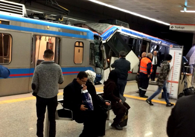 İstanbul'da tramvaylar çarpıştı! İşte ilk görüntüler...