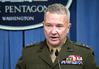 Pentagon'dan flaş açıklama: Menbiç'e sevkiyat yaptık