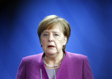 Merkel'den Alman bakana yanıt: Müslümanlar da İslam da Almanya'ya ait