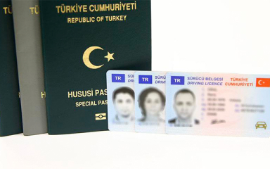 Pasaport, ehliyet ve kimlikte yeni dönem başladı