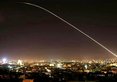 ABD, İngiltere ve Fransa Suriye'yi vurdu!