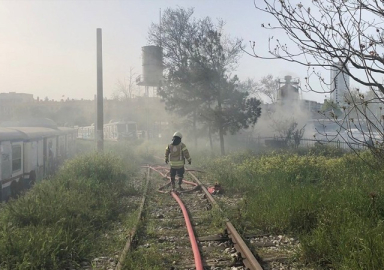 Haydarpaşa Garı'nda vagonlarda yangın çıktı