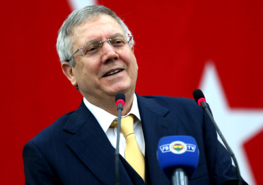 Aziz Yıldırım: Şenol Güneş'in tiyatrosunu izledik
