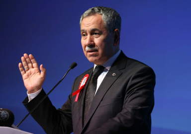 Arınç, AK Parti Genel Merkezi'nde: Erdoğan'la her konuyu görüştük