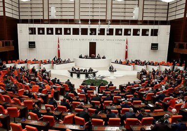 Uyum paketi Meclis Genel Kurulu'nda kabul edildi