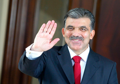 Abdullah Gül aday olmak için en doğru anı bekliyor!