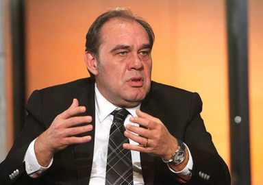 Beşiktaş Yıldırım Demirören'i kulüpten ihraç ediyor