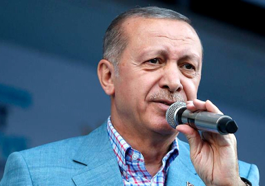 Erdoğan: Biz teröristlerin apoletlerini söktük